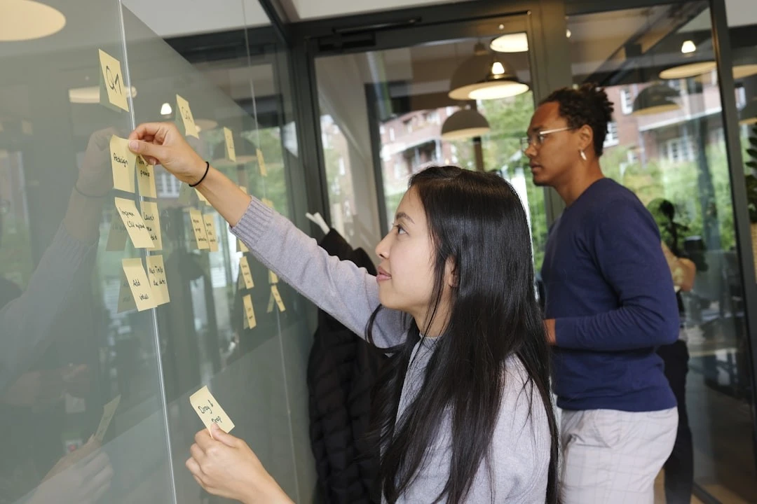The 5 Non-Linear Stages of Career Progression for Women in Tech (and How to Master the Transitions)